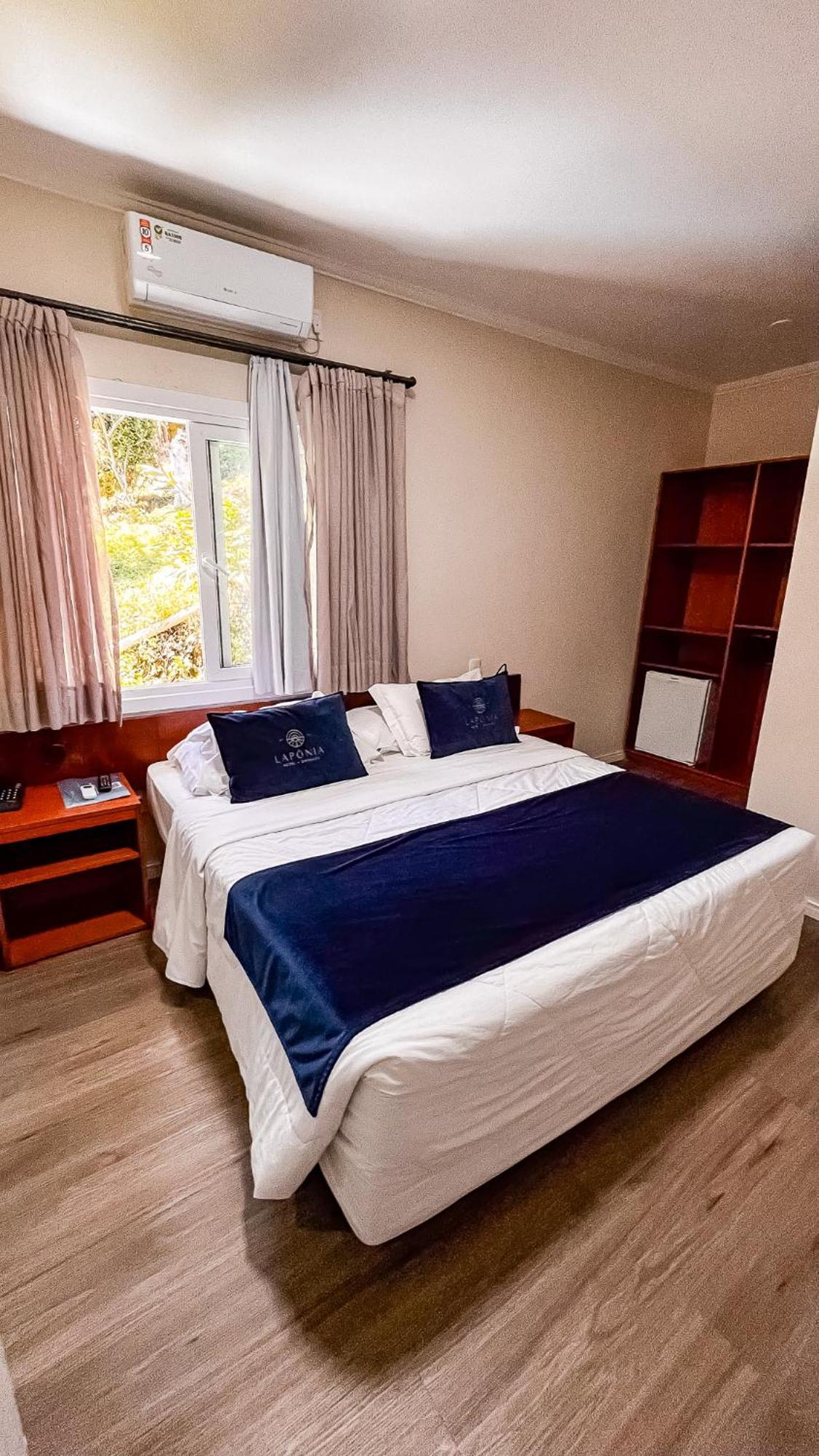 Quarto Deluxe com Cama de Casal ou 2 de Solteiro