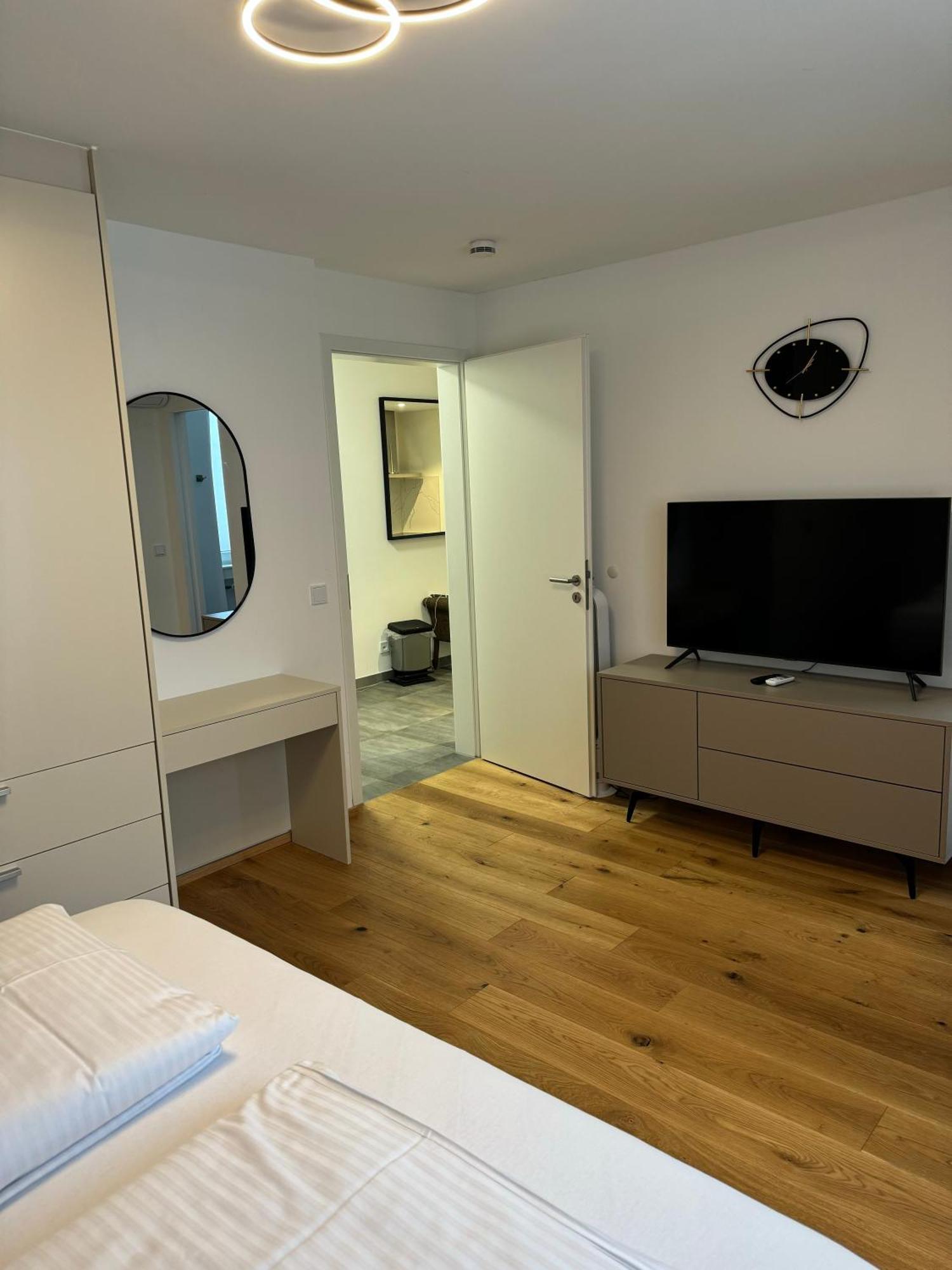 Apartment mit 2 Schlafzimmern und Balkon