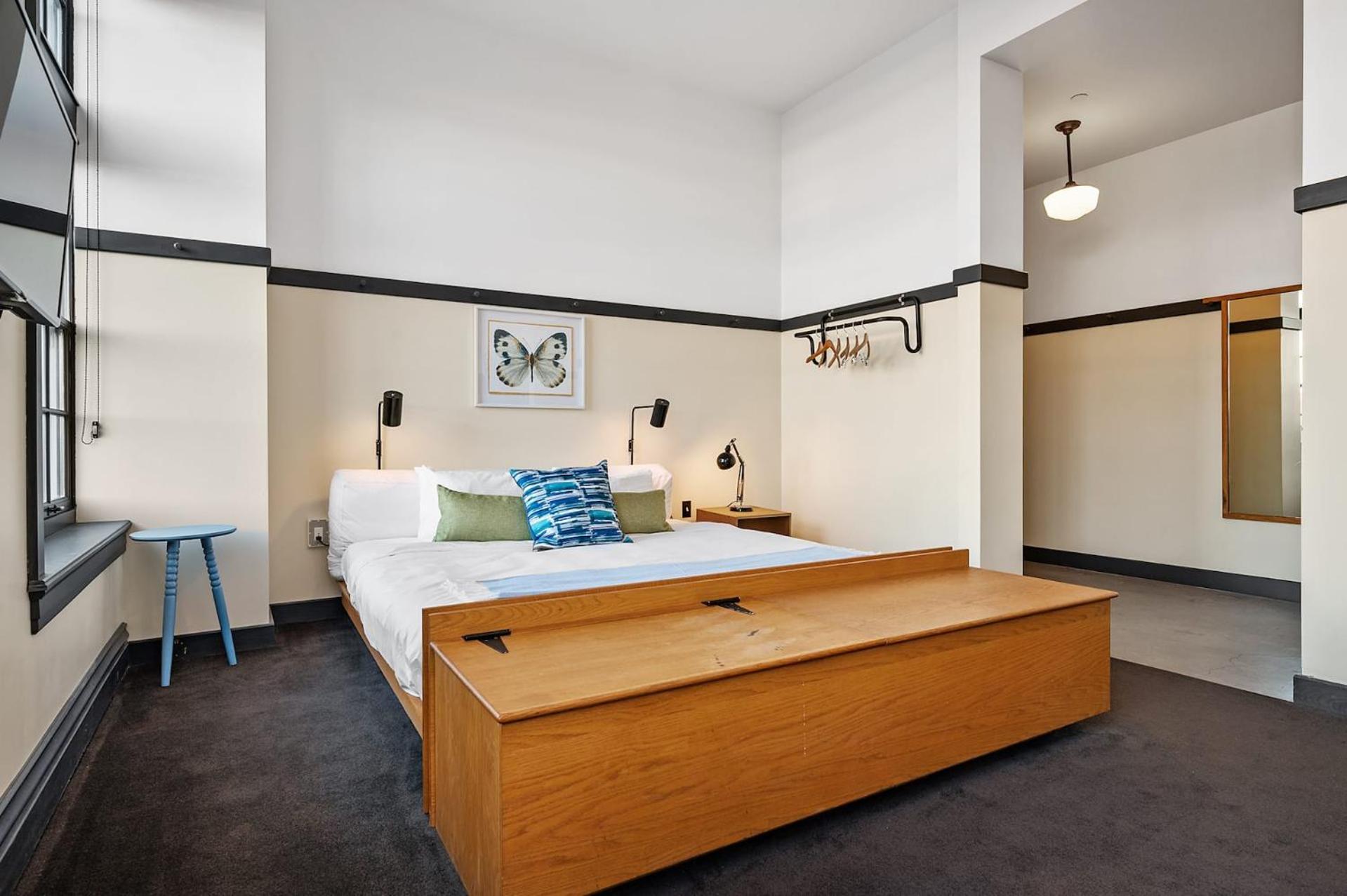Deluxe King Room (Self Check-in with Virtual Front Desk)