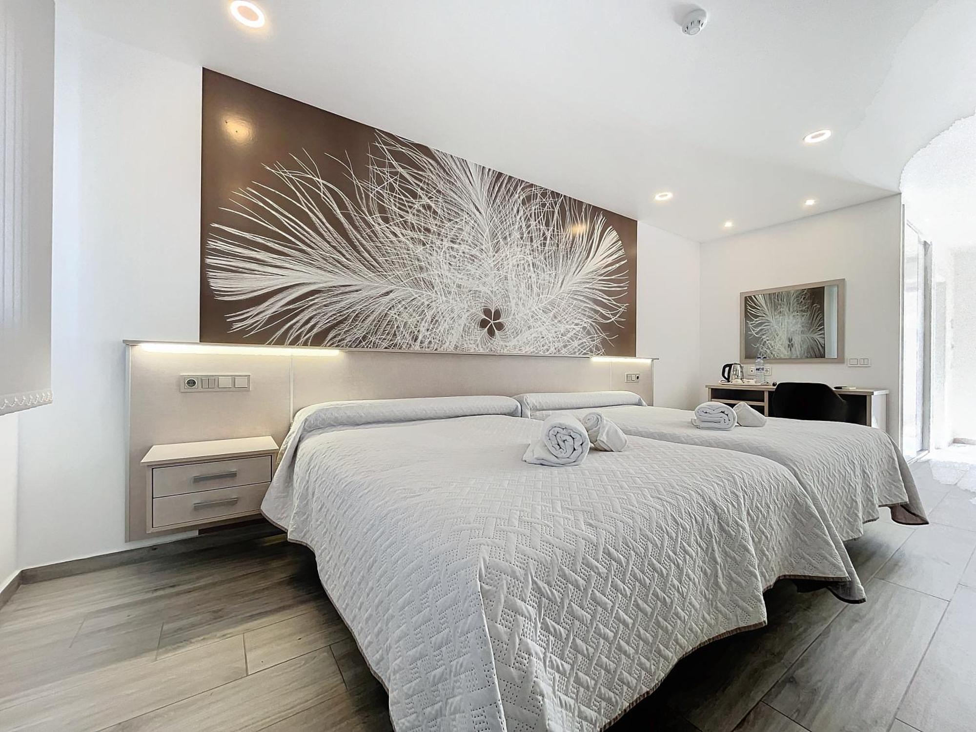 Triple Room,1769506220:JPEG