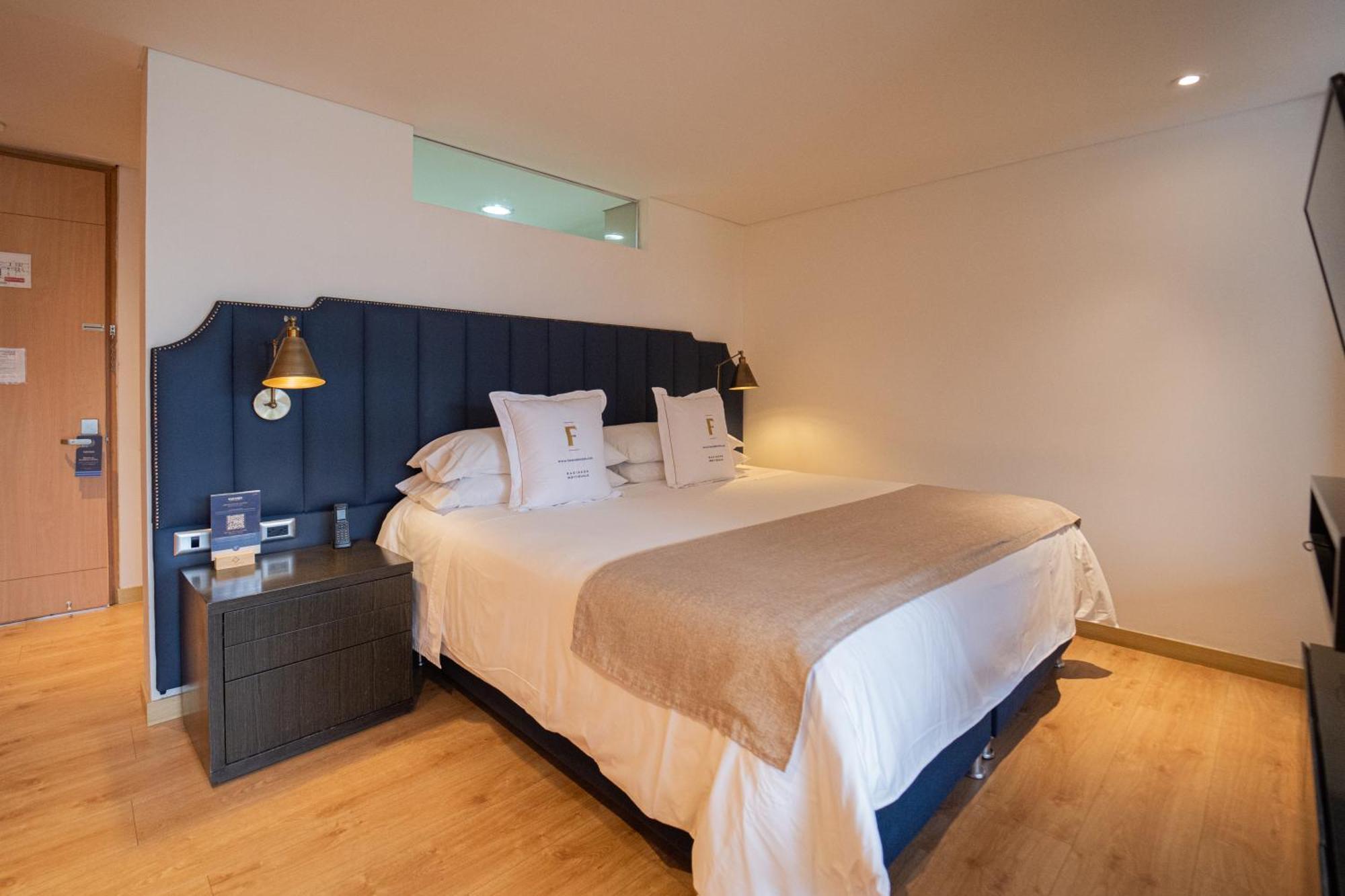 1 King Bed Premium Room Balcony