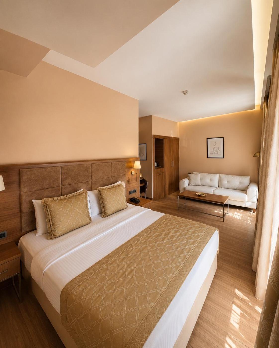 Deluxe Junior Suite