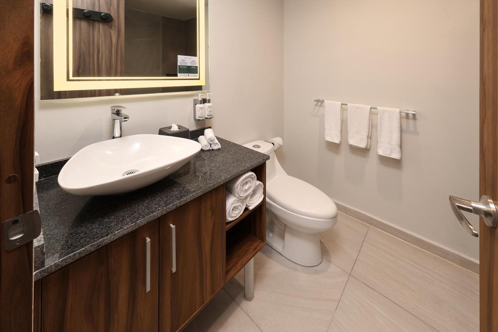 Suite de 1 dormitorio con vistas a la selva