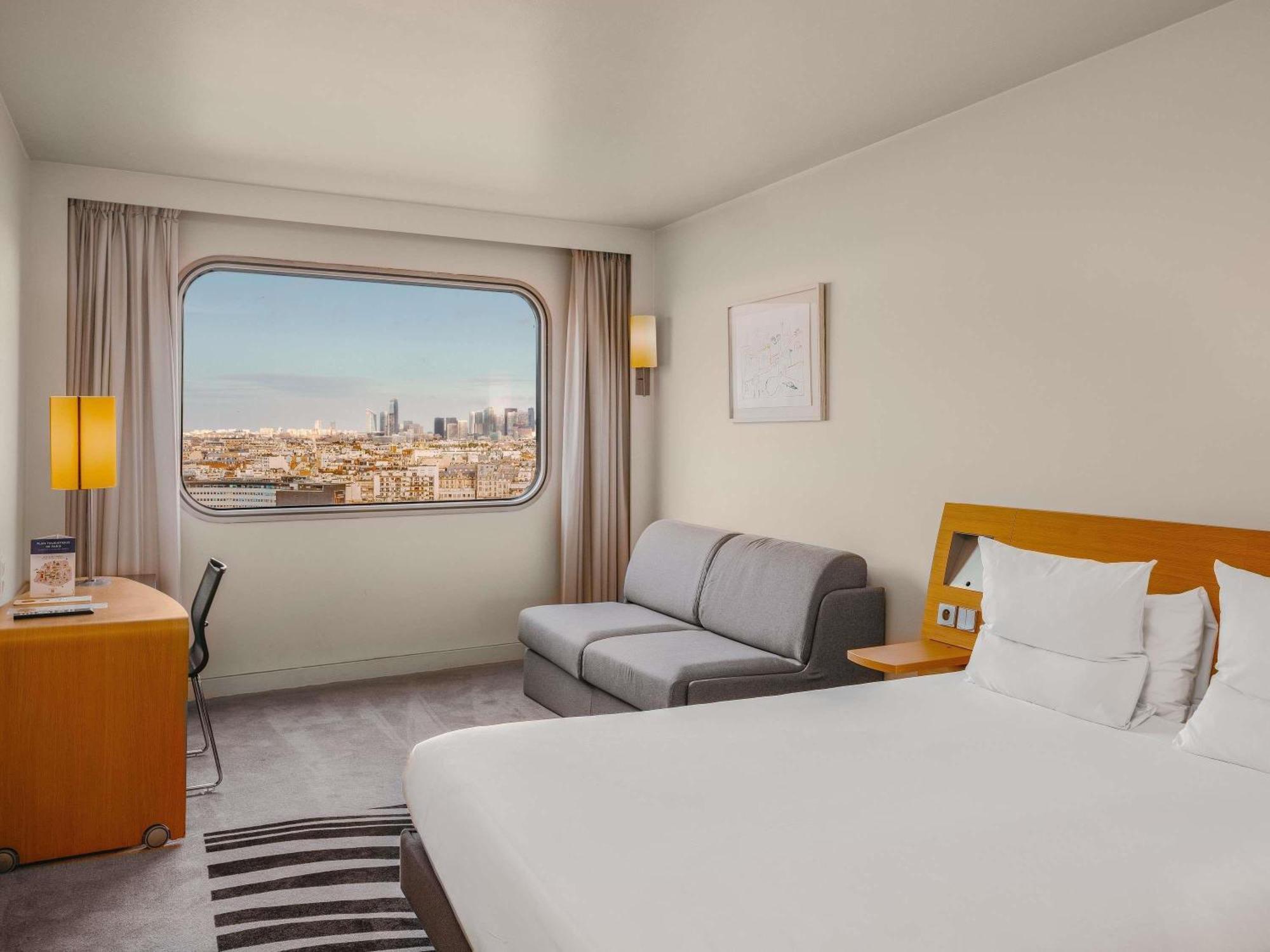 Quarto Queen Superior com Sofá-Cama