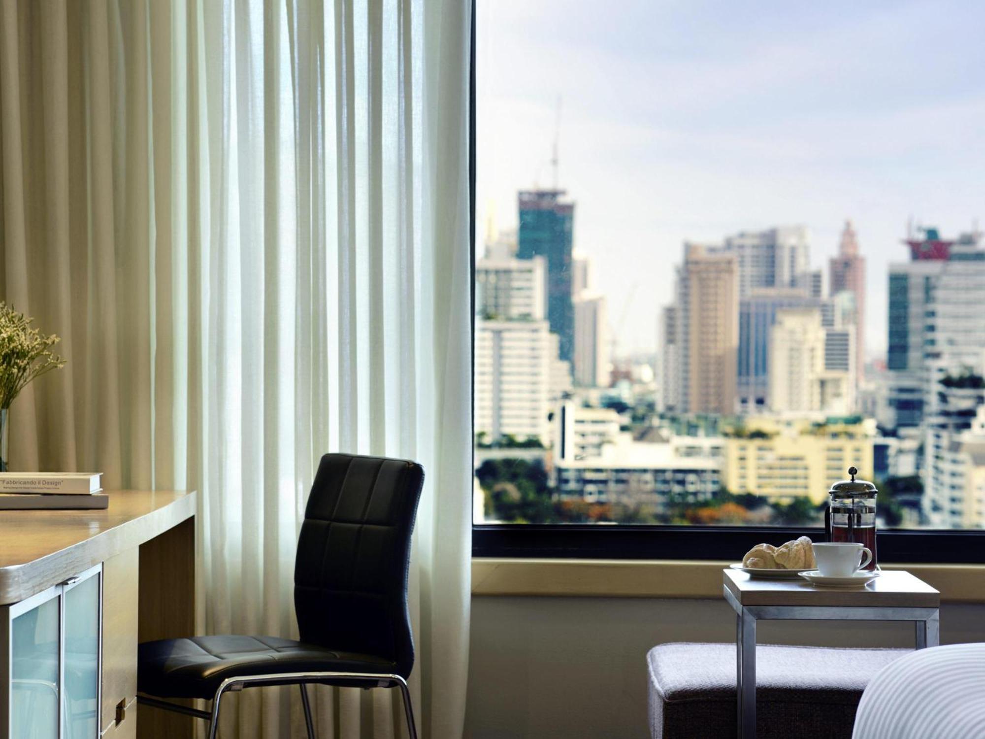 Deluxe Room with 1 King Bed - 20% off on Food & Beverages