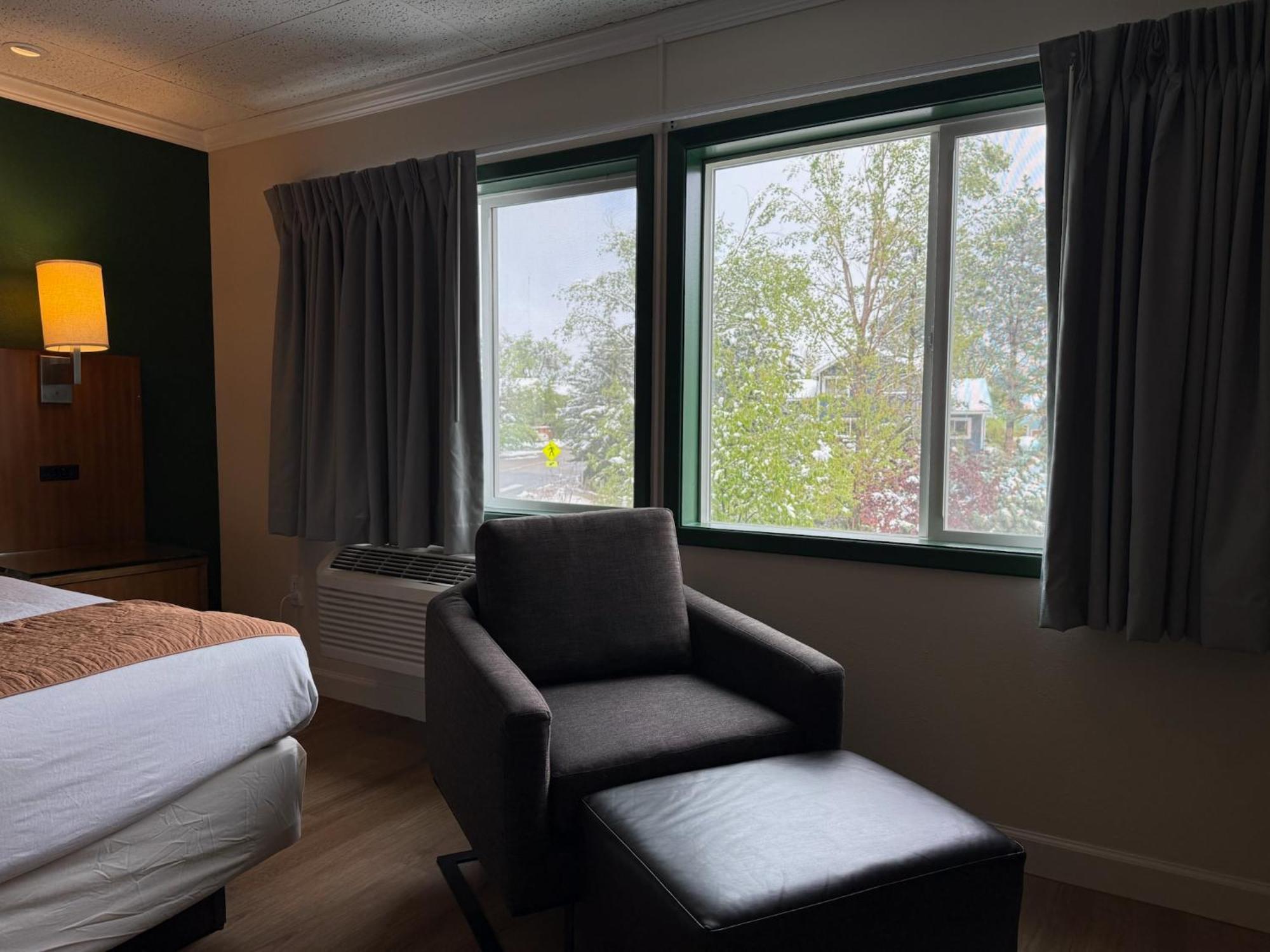 Zimmer mit Kingsize-Bett - barrierefrei