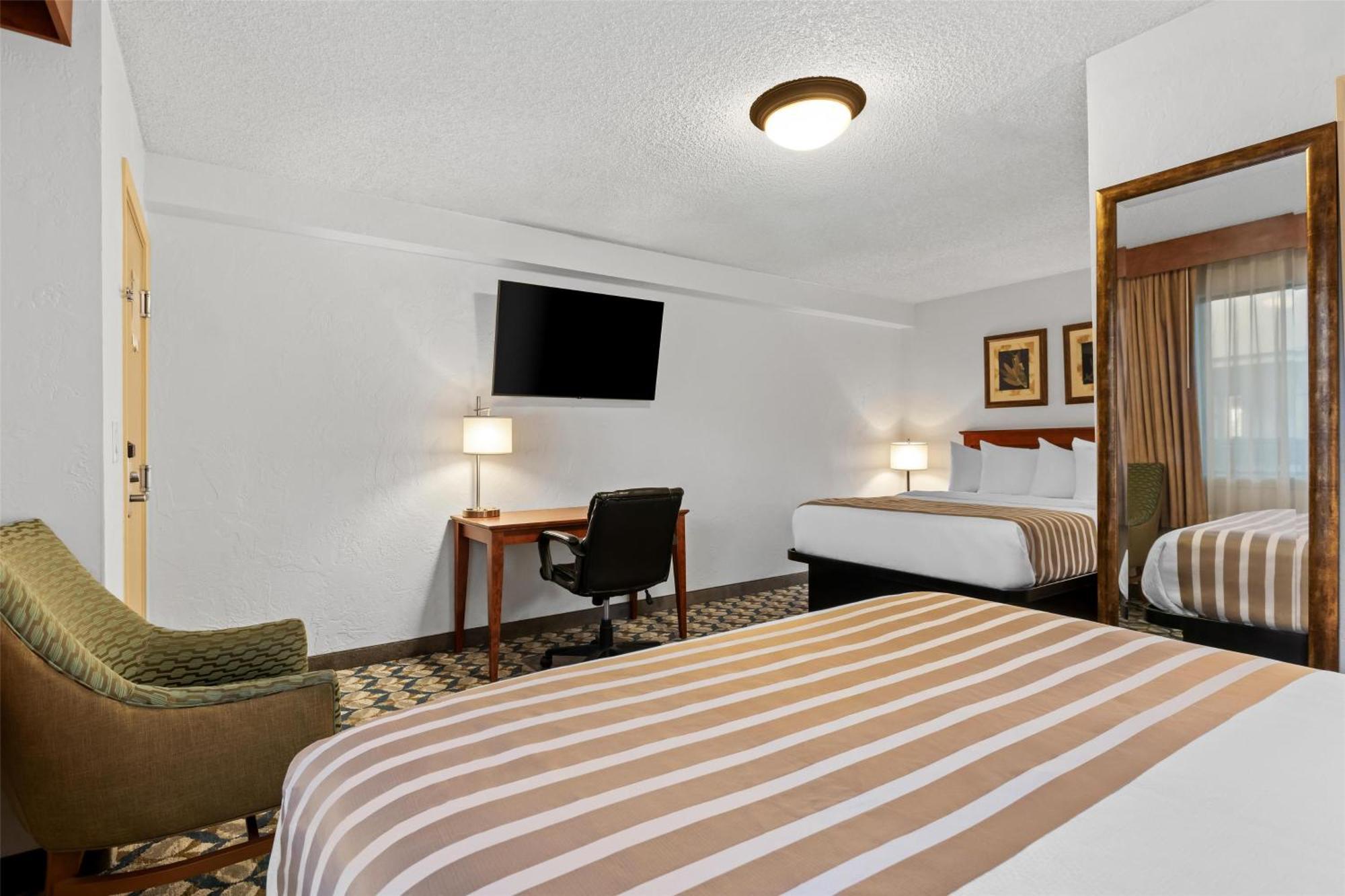 Queen Room with Two Queen Beds - Non-Smoking