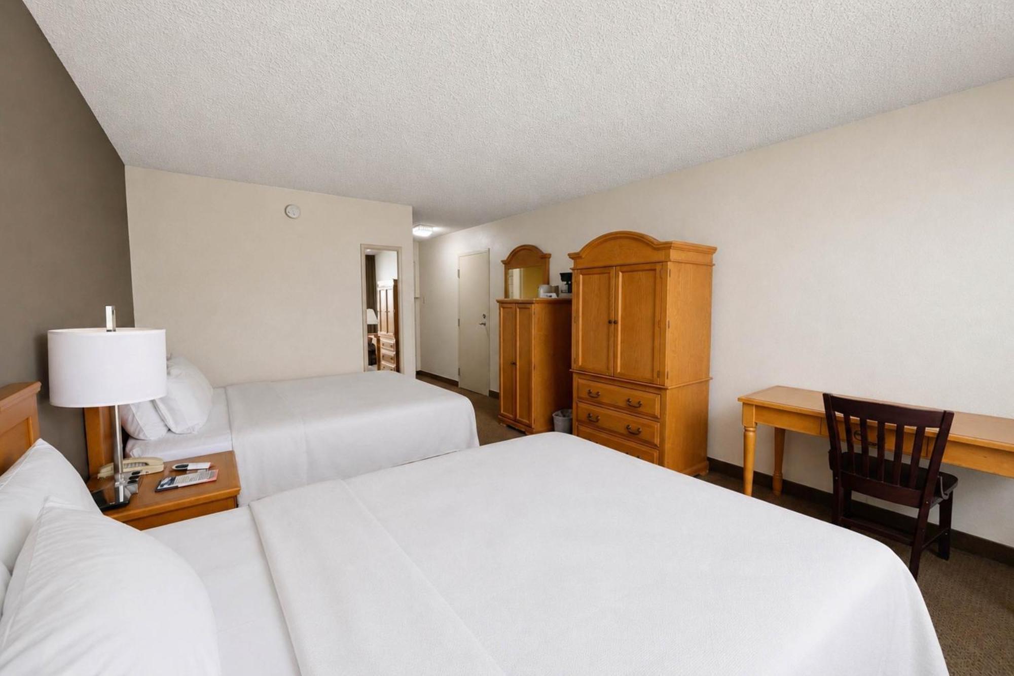 Deluxe Quadruple Room,1771682428:JPEG