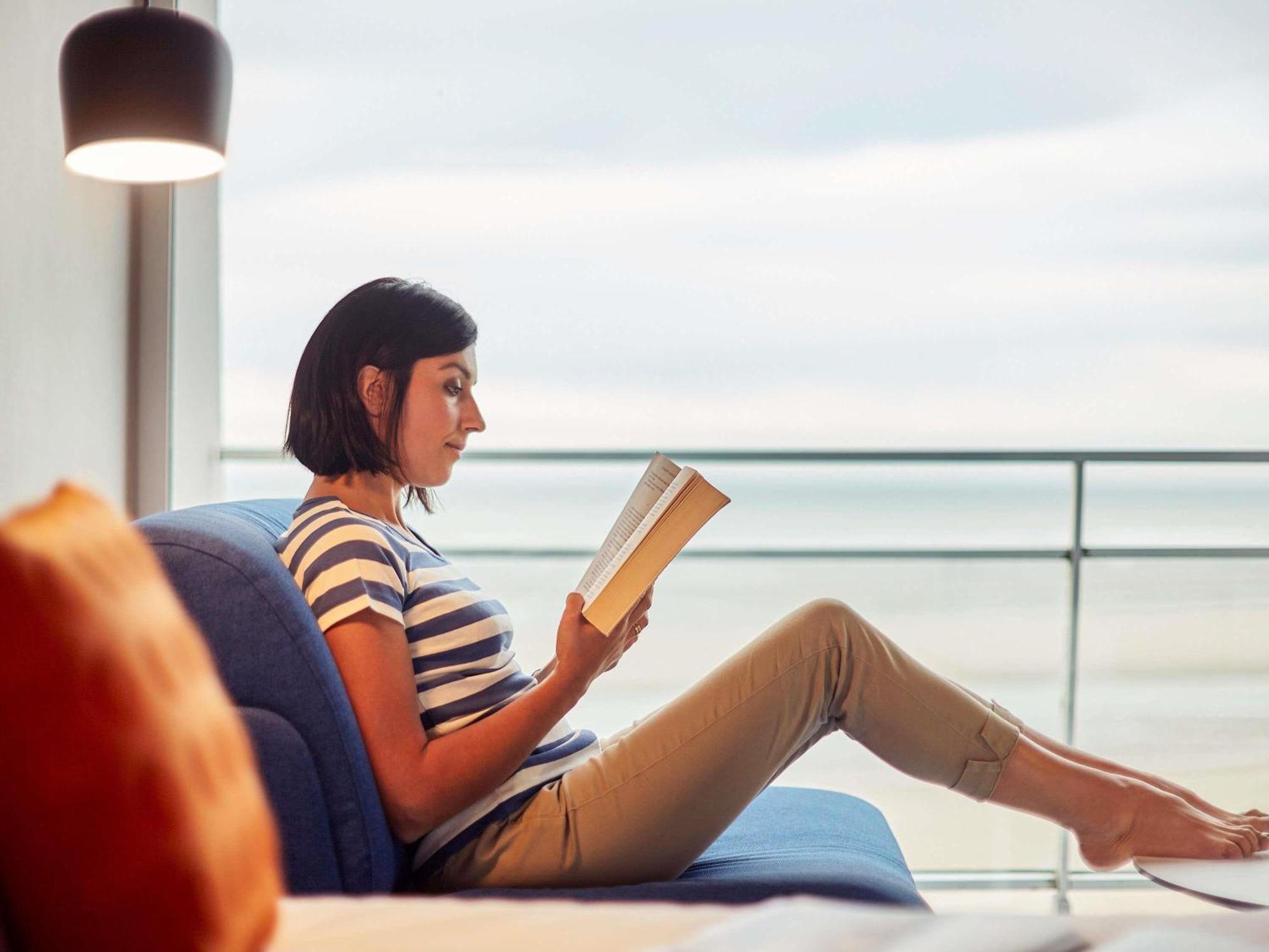 Superior Kamer met Tweepersoonsbed, Slaapbank, Balkon en Uitzicht op Zee