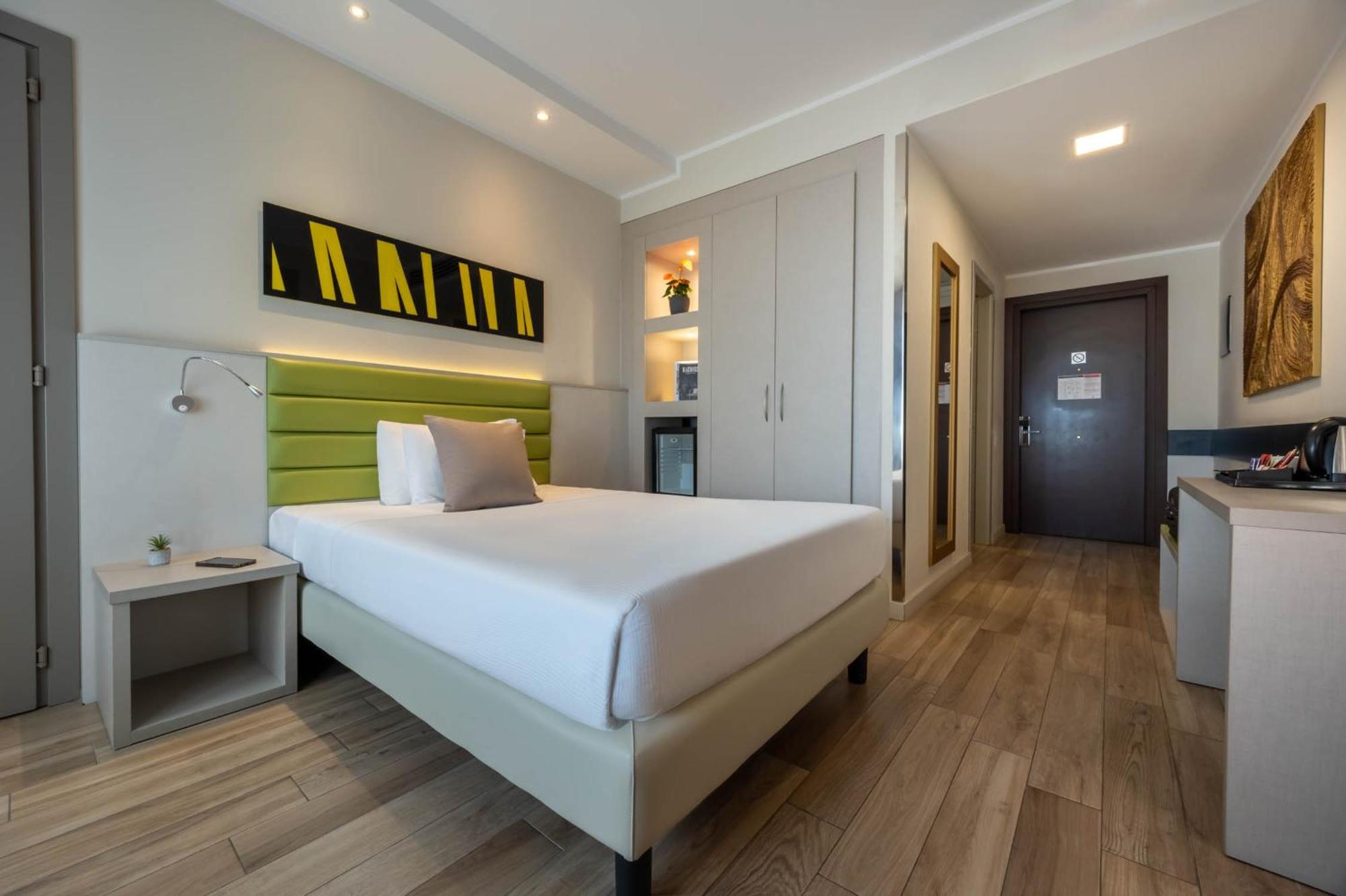 Chambre Lit Queen-size - Accessible aux Personnes à Mobilité Réduite