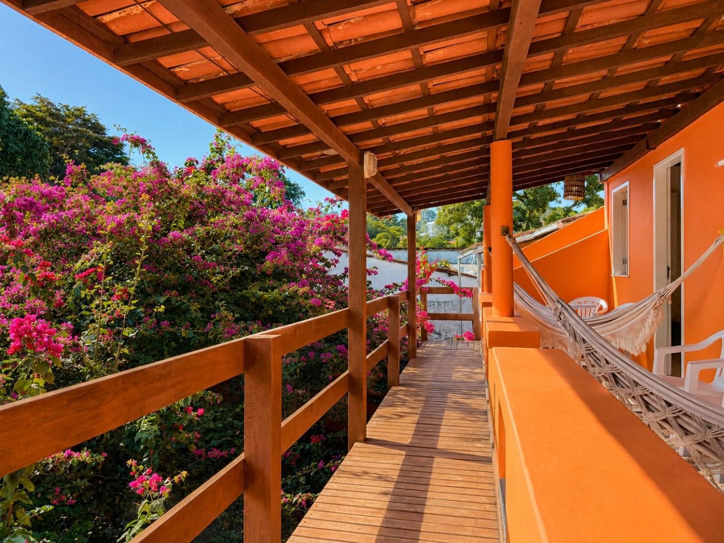 Quarto Triplo com Varanda