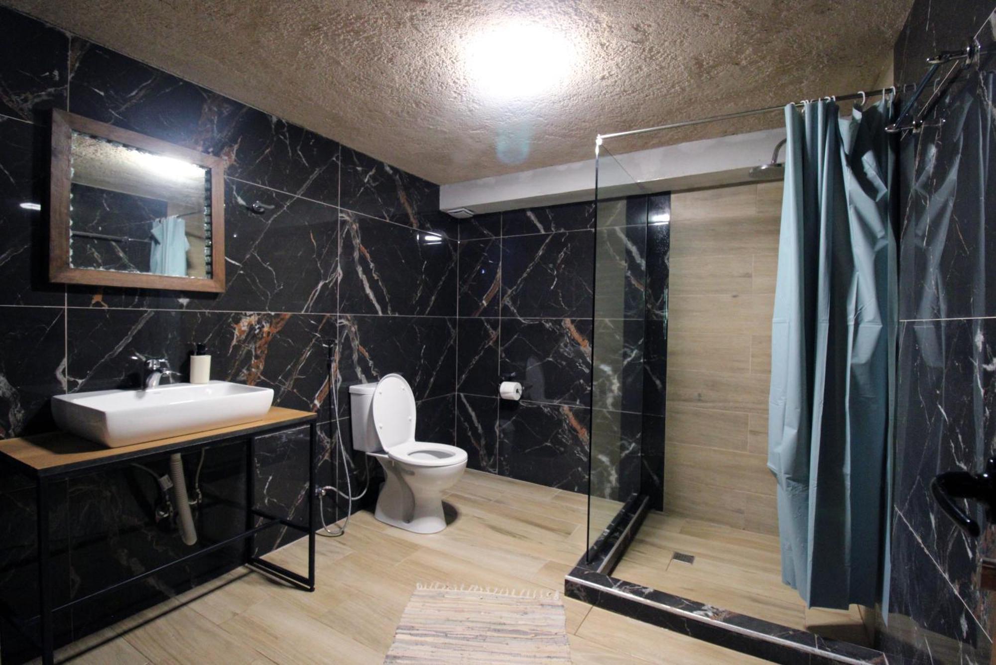 Deluxe Tweepersoonskamer met een Douche