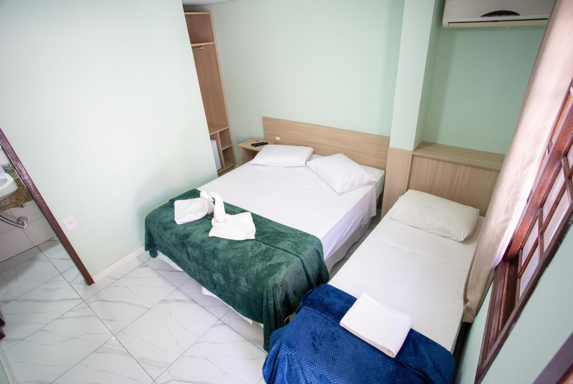 Quarto Triplo Básico