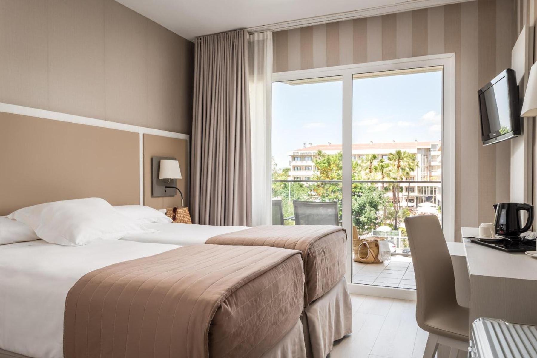 Chambre Double ou Lits Jumeaux Standard avec Lit d'Appoint