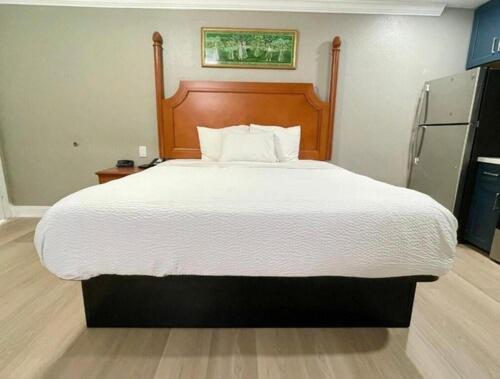 Chambre Lit King-Size - Accessible aux Personnes à Mobilité Réduite