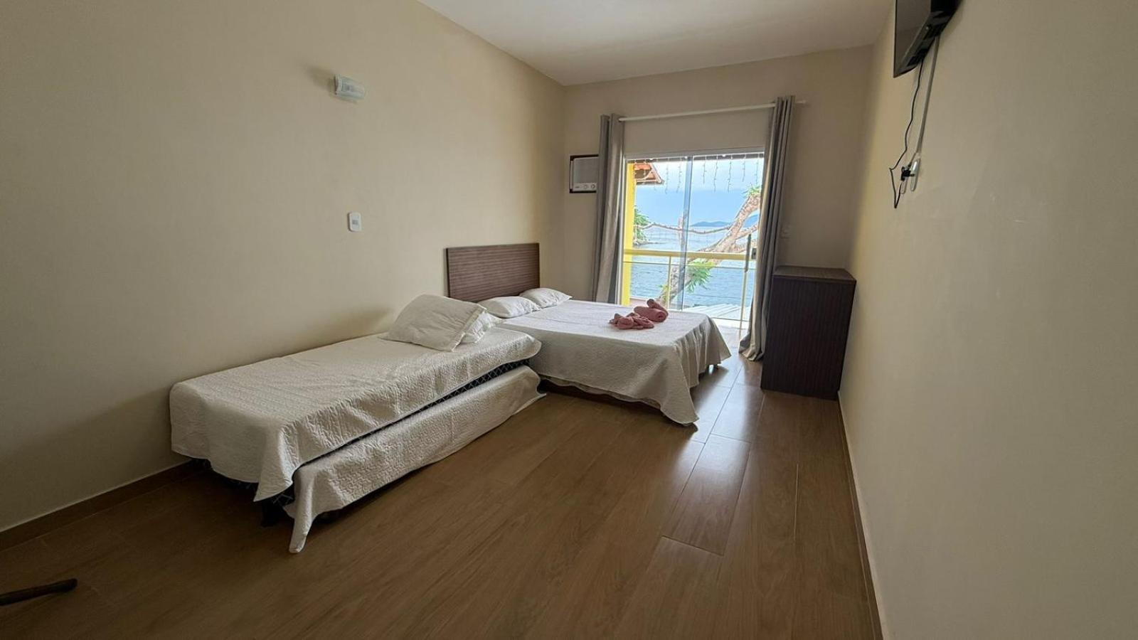Quarto Família com Vista do Mar