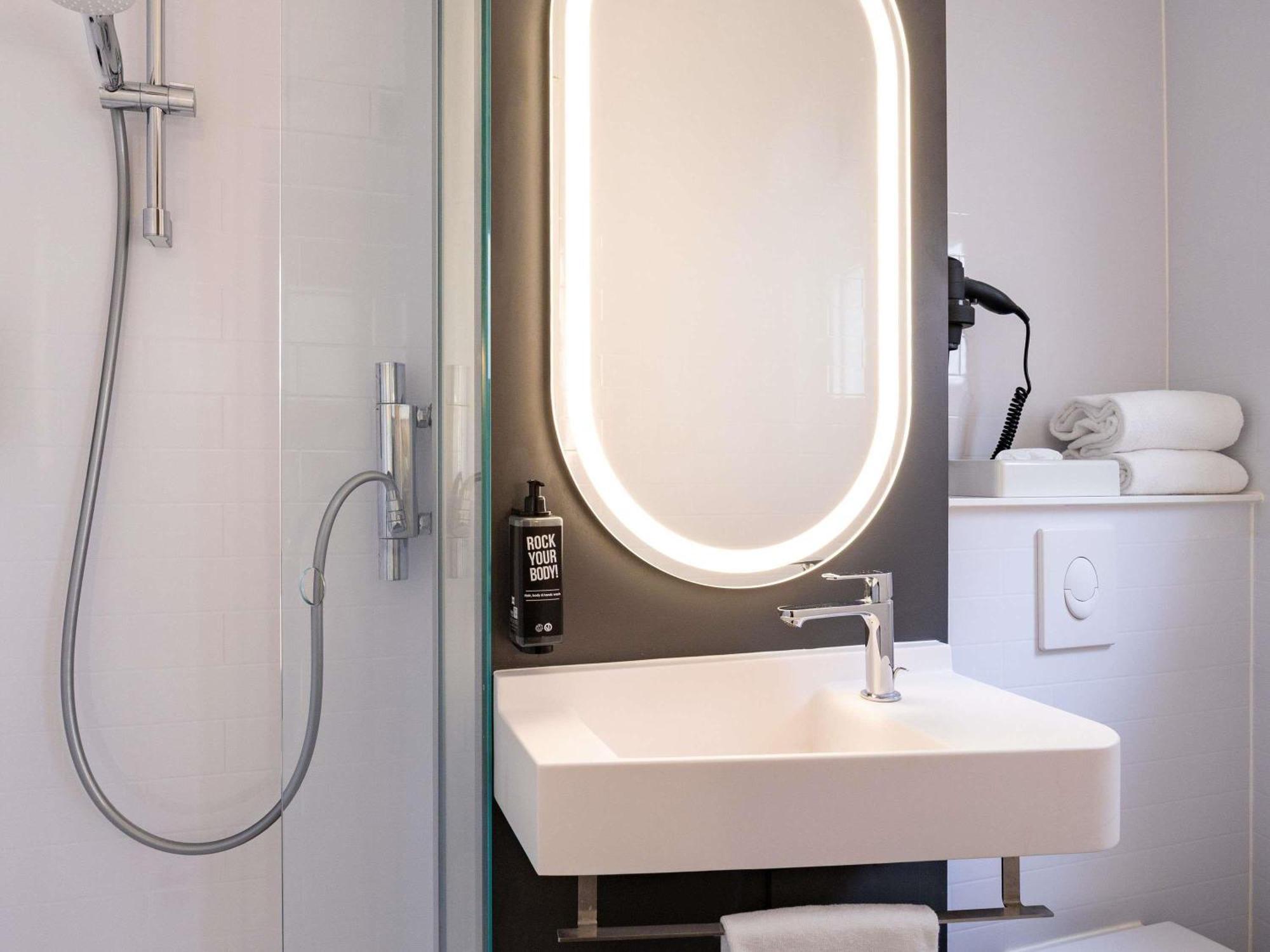 Quarto Duplo Standard