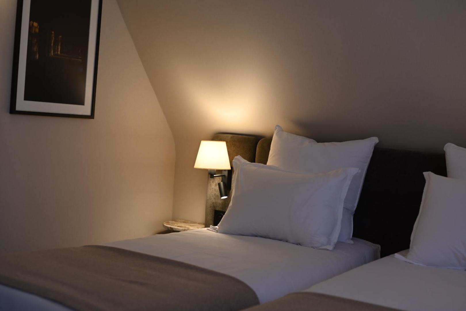 Doppel- oder Zweibettzimmer