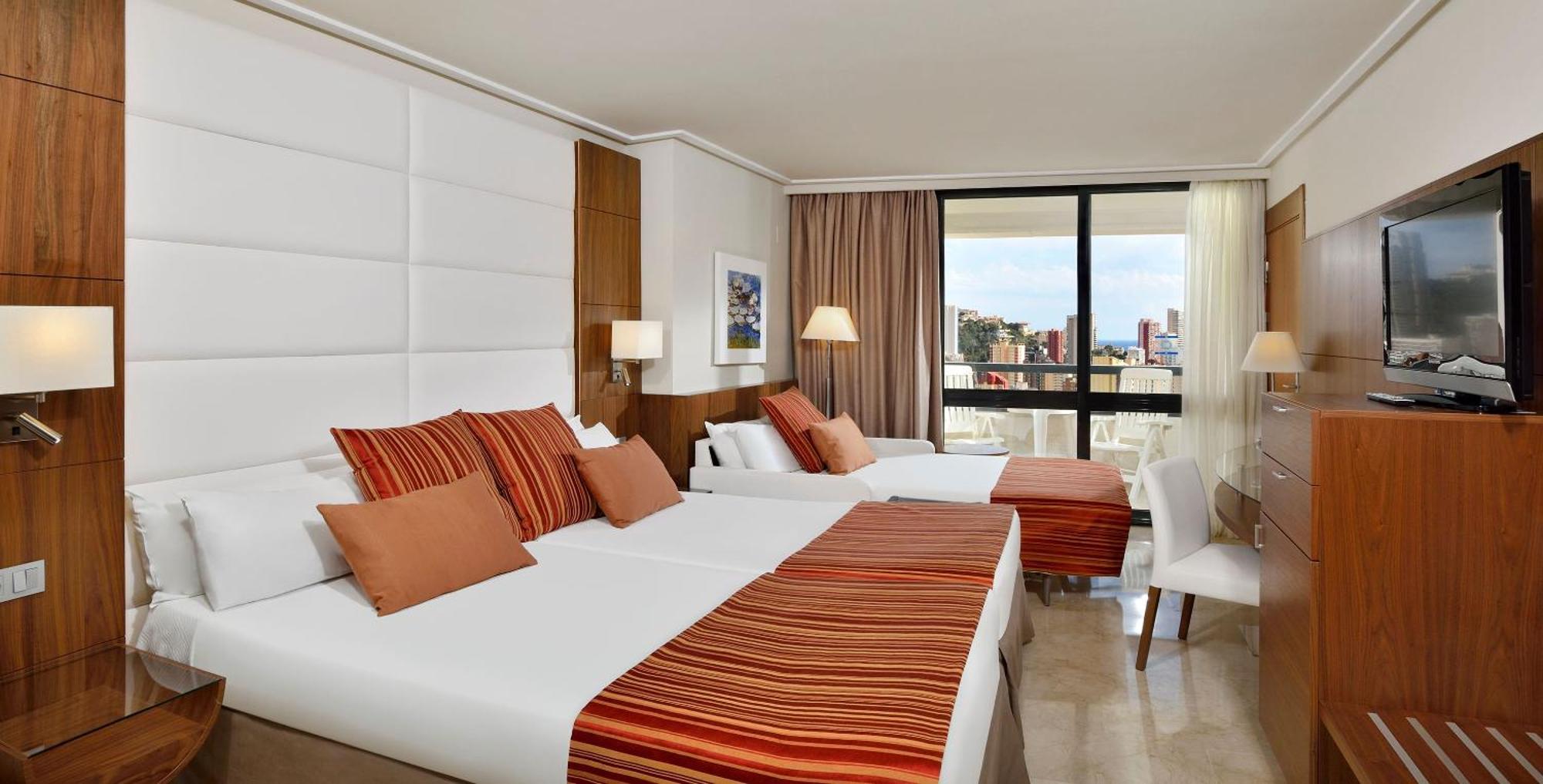 Familienzimmer mit Verbindungstür