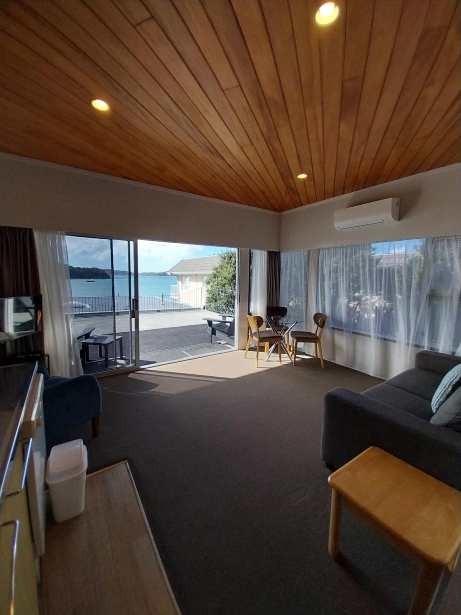 One-Bedroom Apartment with Sea View first floor