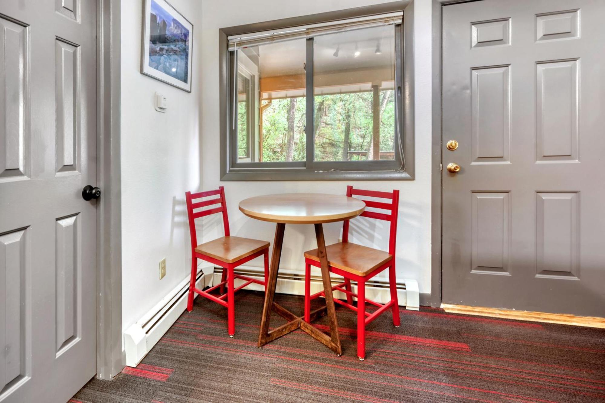 Adventure Queen Suite