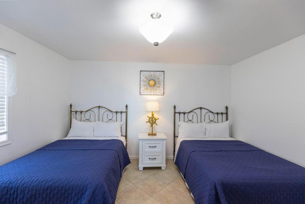 Deluxe Double Room with Balcony and Sea View