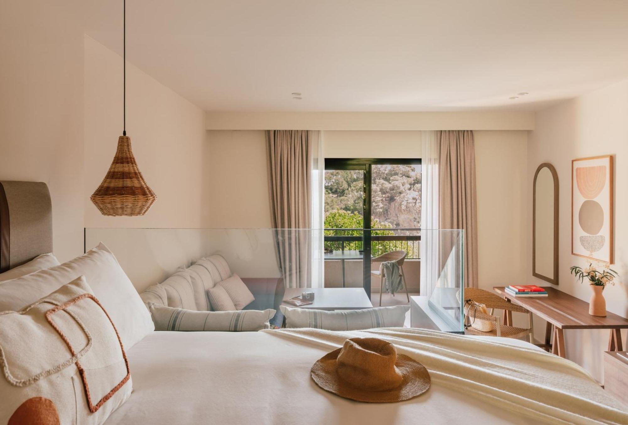 Junior Suite ZEL mit Küche und Blick auf das Mittelmeer
