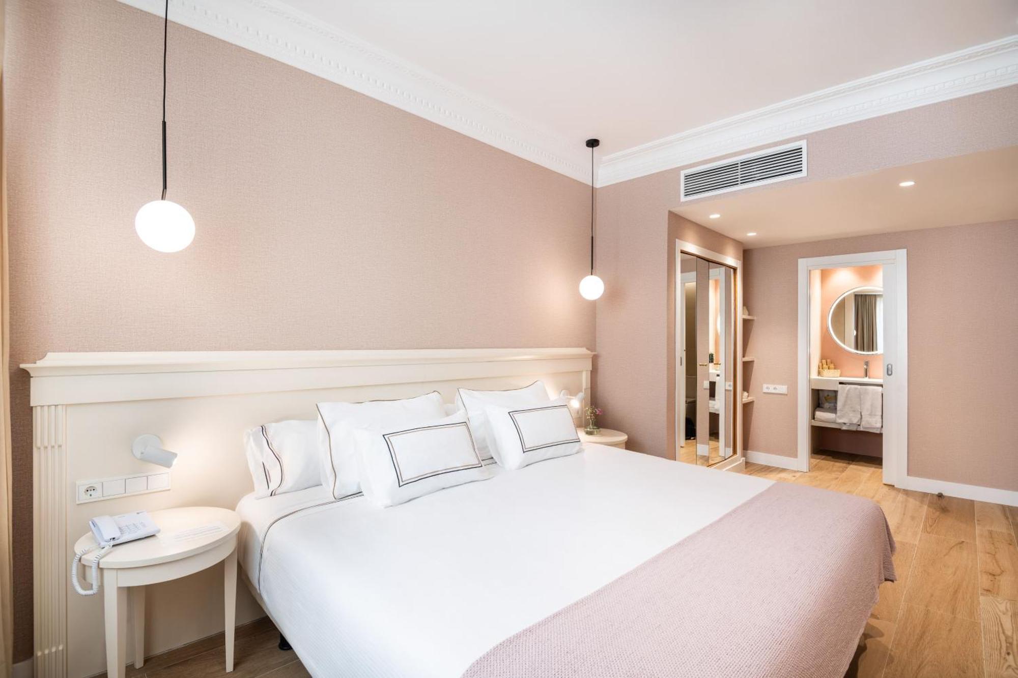 Premium Room,1774440816:JPEG