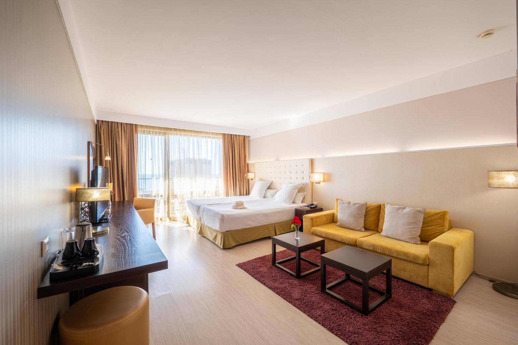 Deluxe Doppelzimmer (2 Erwachsene und 2 Kinder)