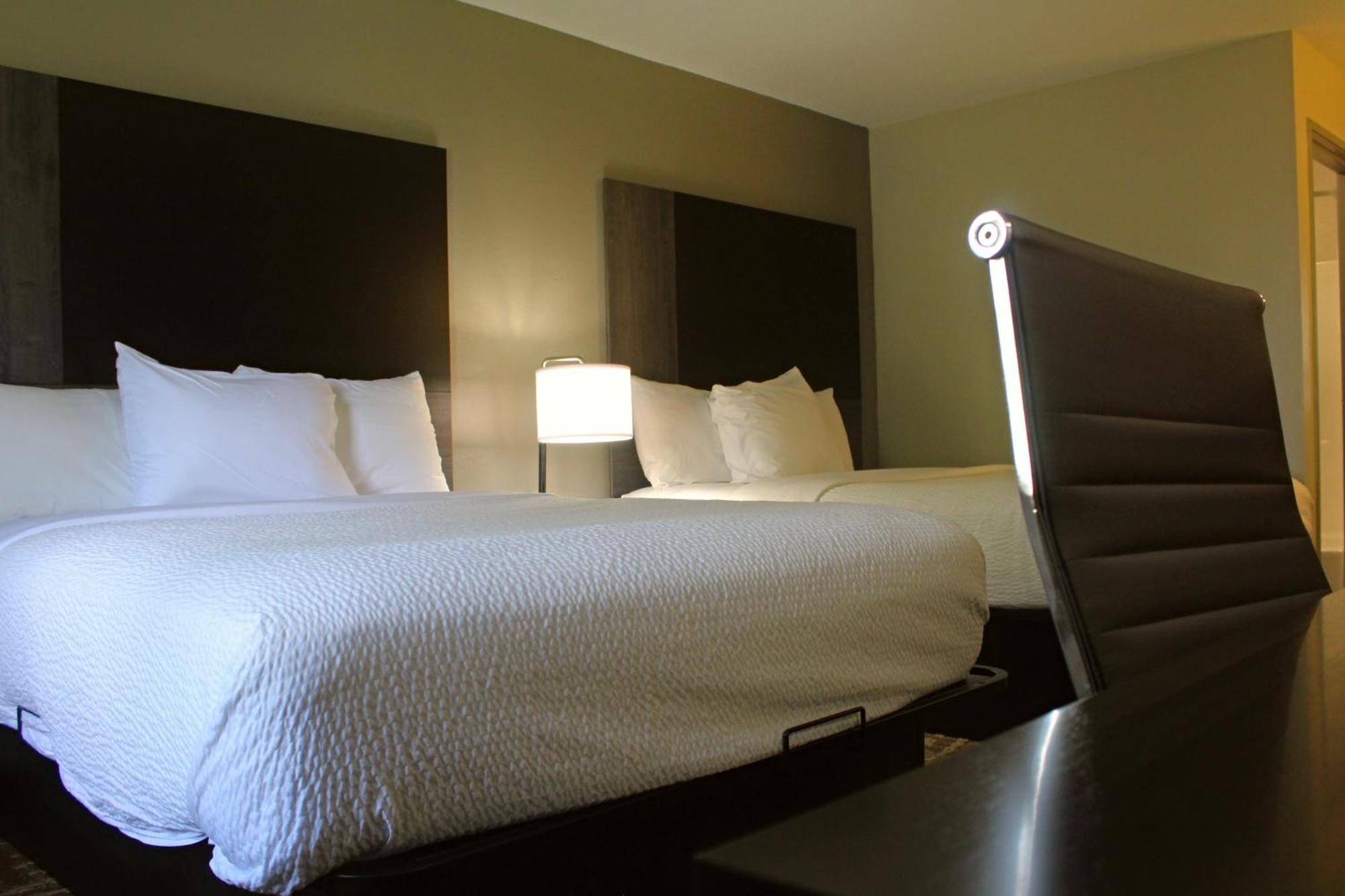 Queen Room - Disability Access/Non-Smoking