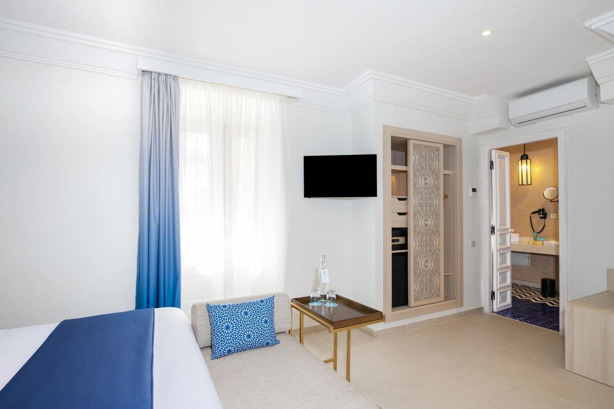 Chambre Sol avec Balcon