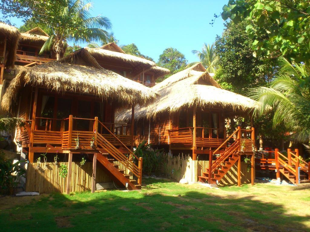 Bungalow sulla Spiaggia con Giardino