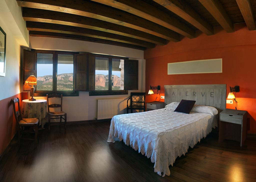Habitación Doble con vistas a la montaña