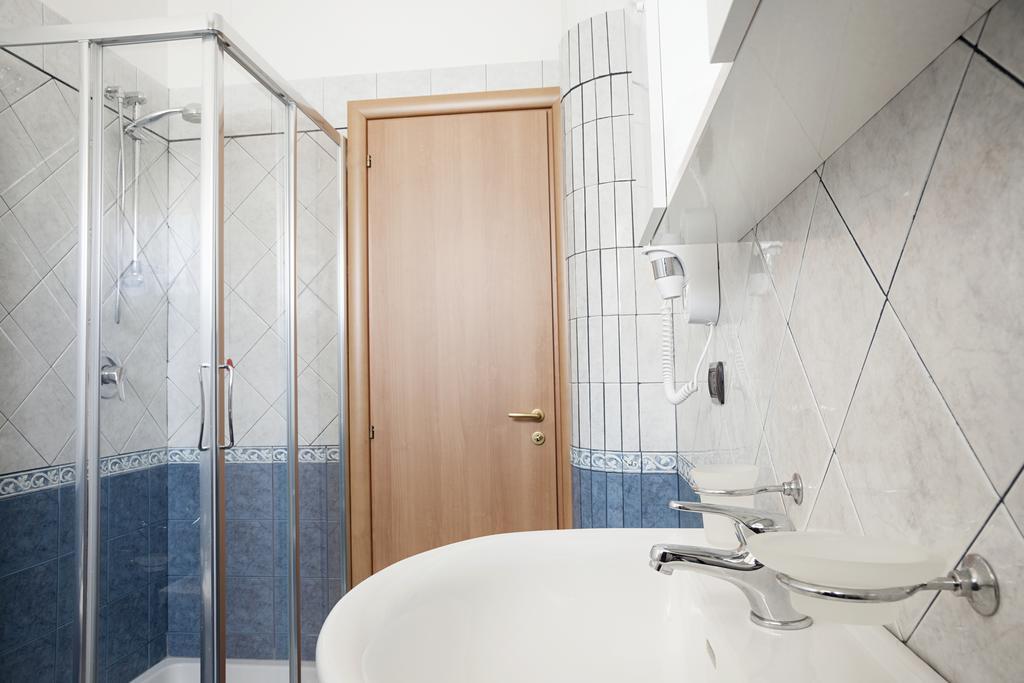 Deluxe Doppelzimmer mit 2 Doppelbetten