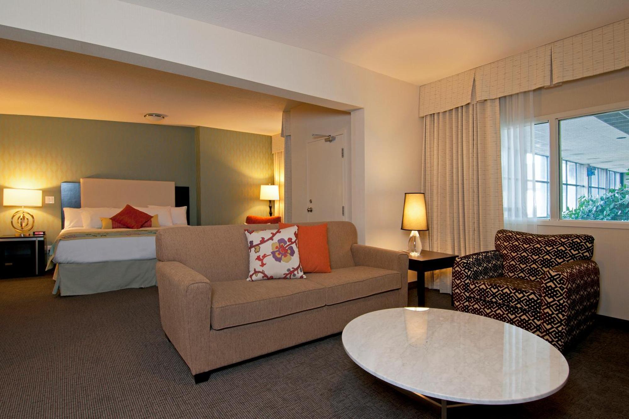 Coast Honeymoon Suite