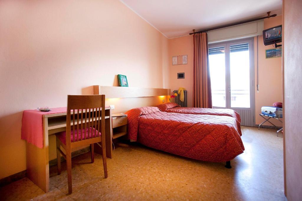 Camera Matrimoniale con Letto Supplementare