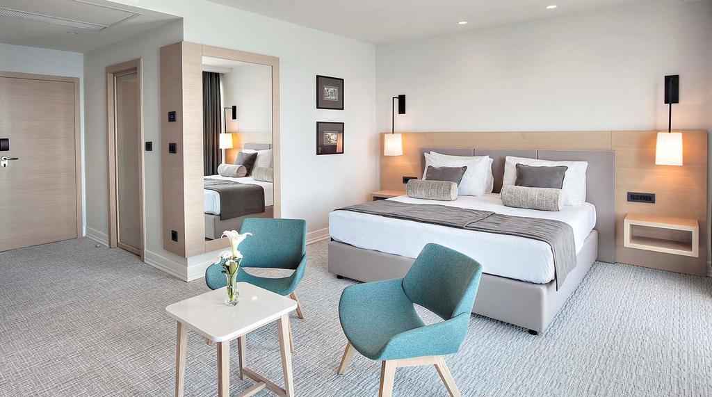 Premium Suite Skyline mit Meerblick und Balkon