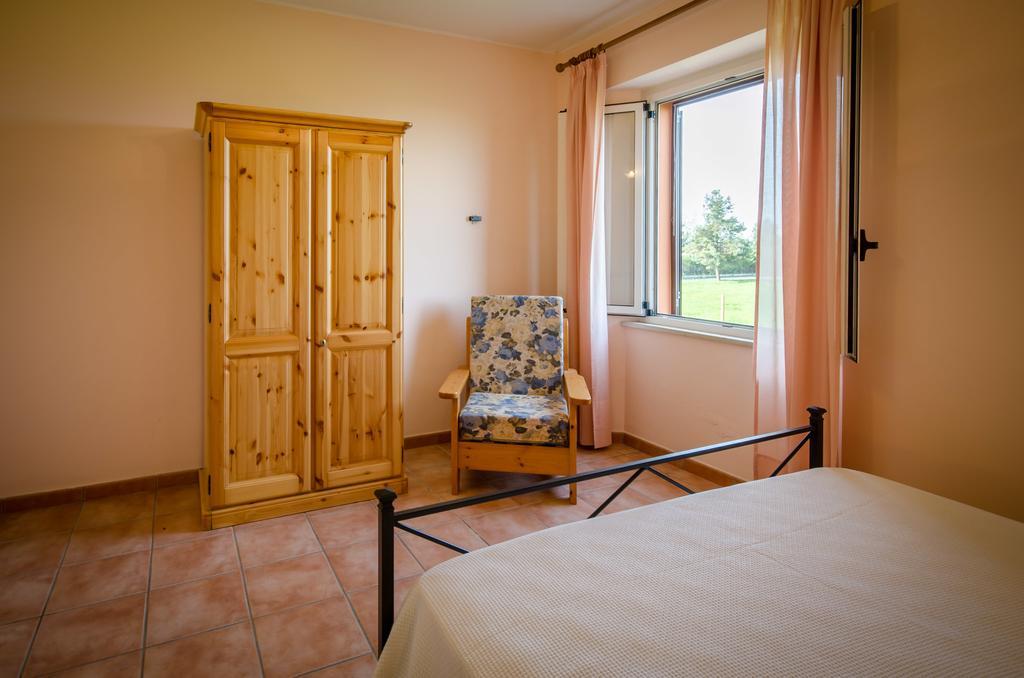 One-Bedroom Apartment,215325092:JPEG