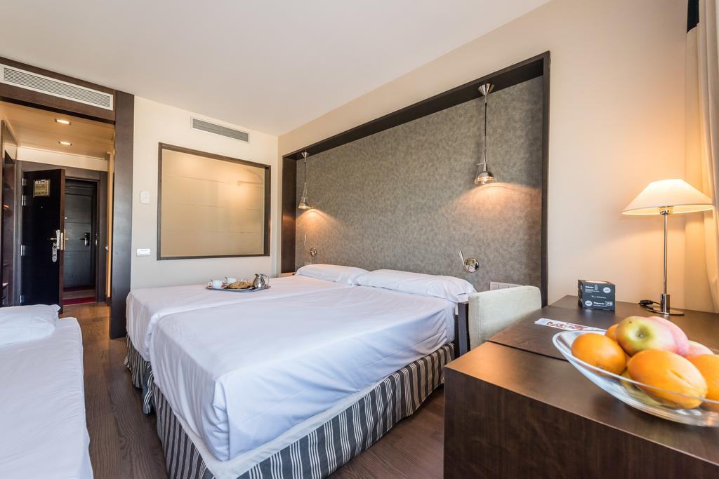 Quarto Duplo