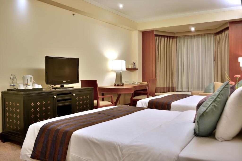 Executive Deluxe Doppel-/Zweibettzimmer