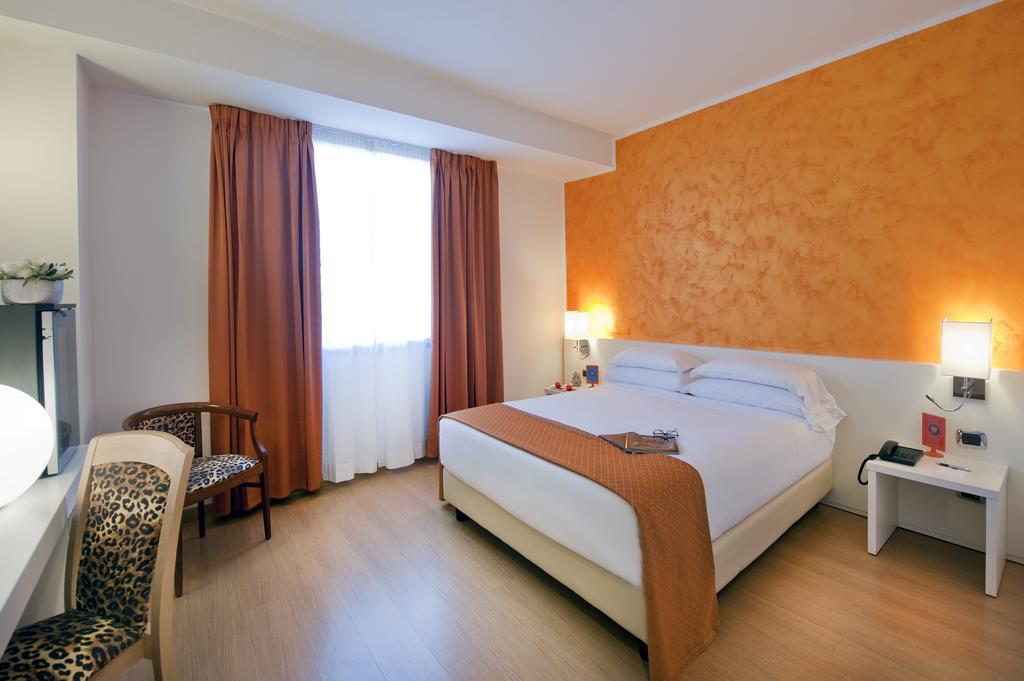 Quarto Duplo Standard