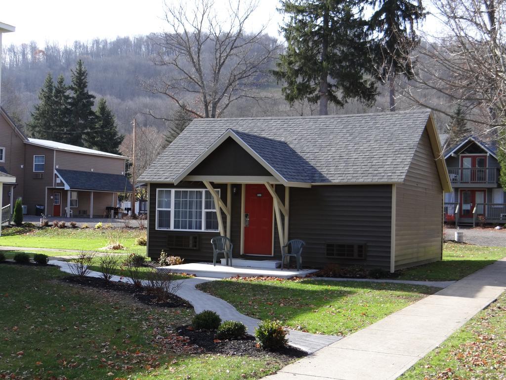King Suite Cottage