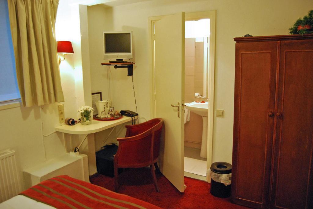 Quarto Standard com 2 Camas de Solteiro