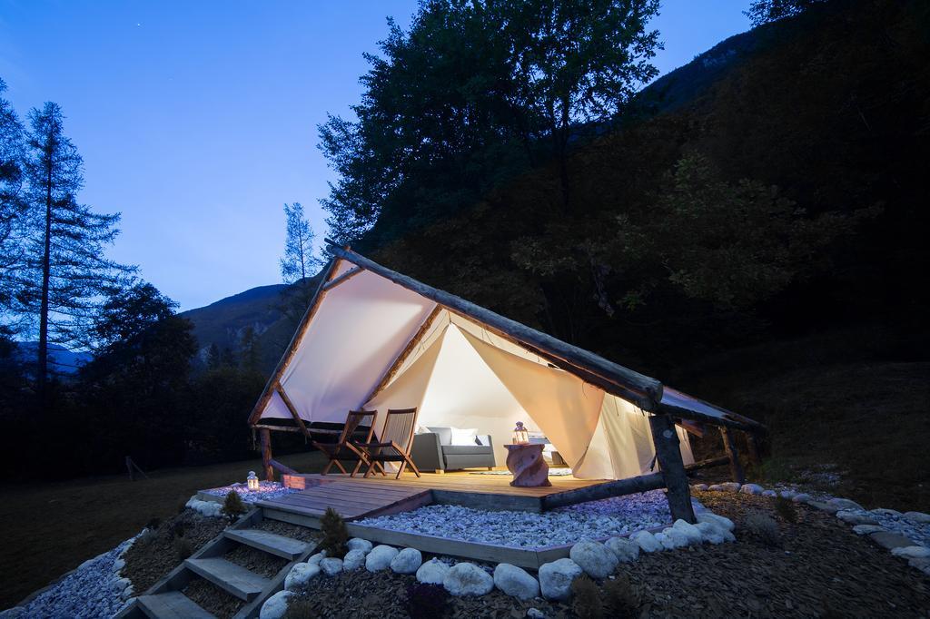 Deluxe Tweepersoonskamer met 1 of 2 Bedden en Uitzicht op de Bergen