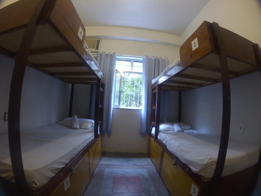 Cama em Dormitório Feminino com 6 Camas
