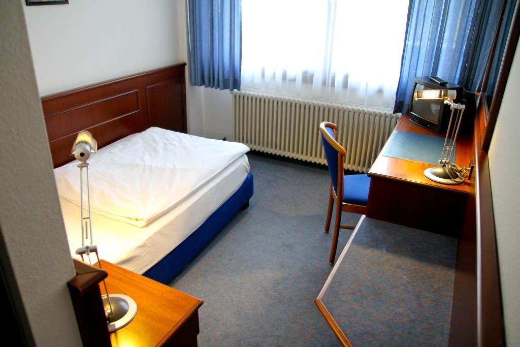 Single Room,1580687603:JPEG