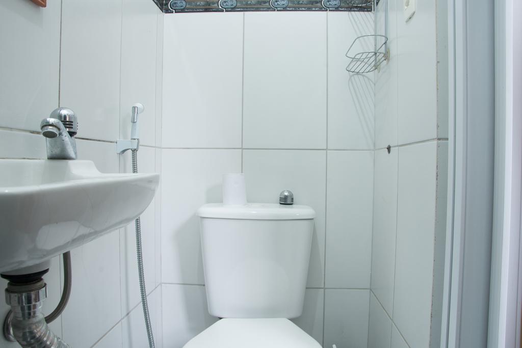 Cama em Dormitório Misto com 10 Camas e Casa de Banho Partilhada