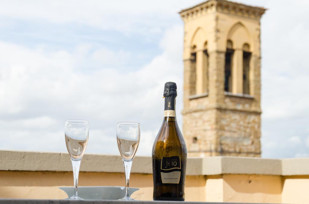 Camera Matrimoniale/Doppia con Letti Singoli con Balcone