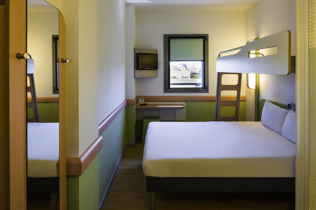 Quarto Duplo Standard