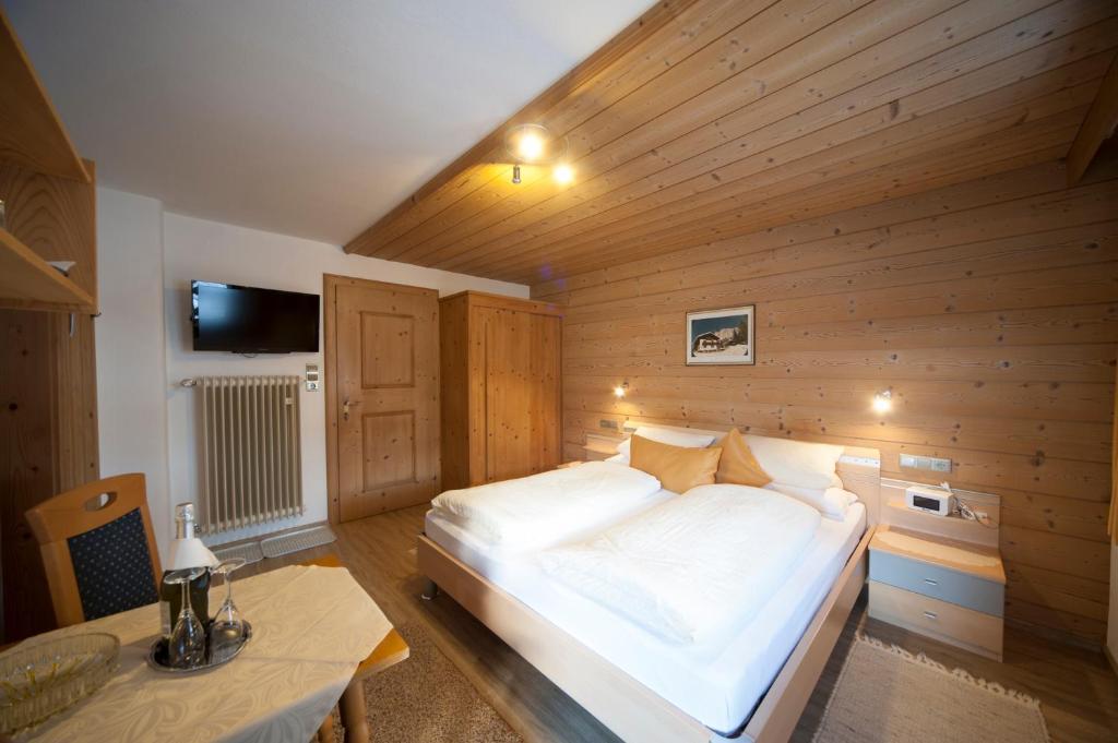 Doppelzimmer 1